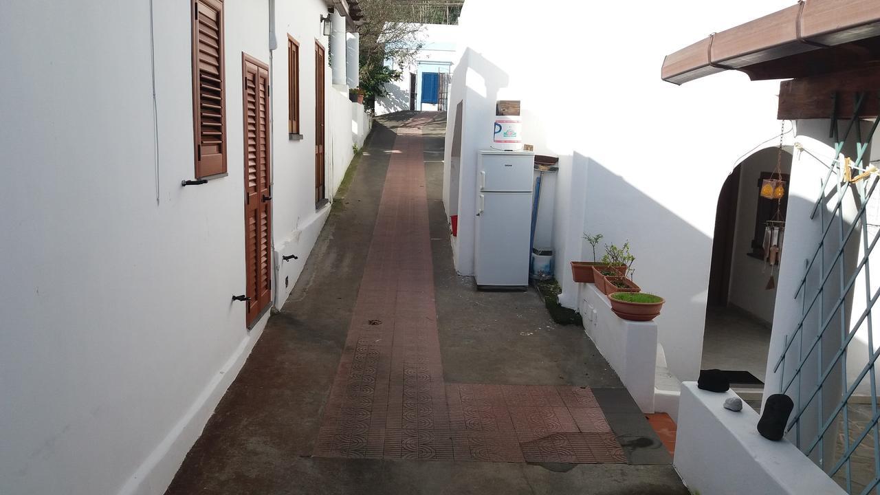 Case La Pergola Estrómboli Exterior foto